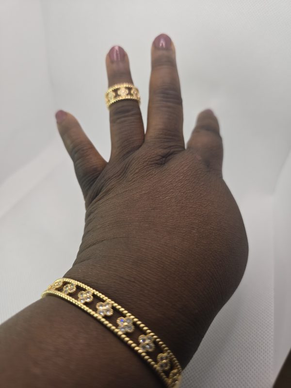 Gold-Plated bracelet and earrings - Image 2