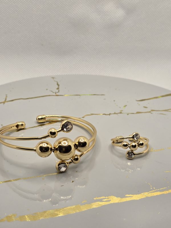 Non tarnish bracelet with ring - Image 2