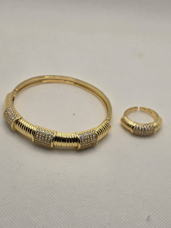 Non-tarnish bracelets with ring - Image 2