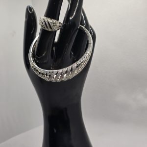 Non tarnish silver bracelet with ring