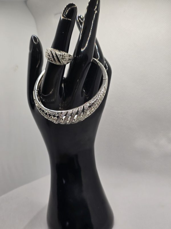 Non tarnish silver bracelet with ring