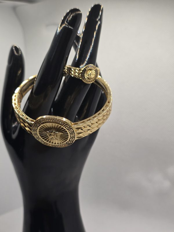 Non tarnish bracelet with ring - Image 2