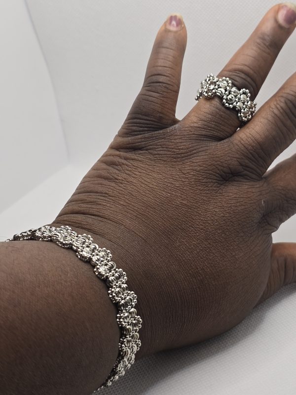 Non tarnish silver bracelet with ring - Image 2