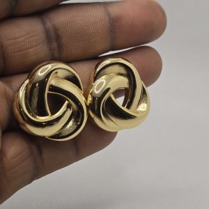 Non tarnish earring