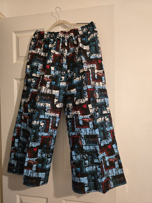 Female trousers Available in 10,12 14