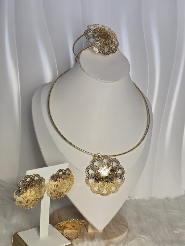 Gold plated jewellery set