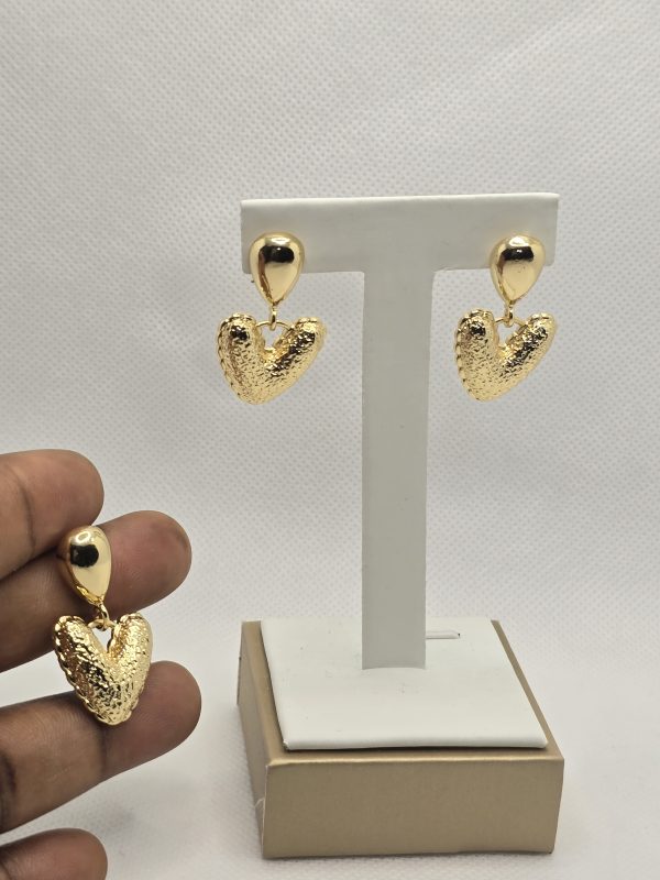Non tarnish earring
