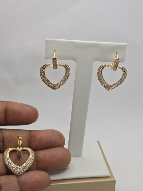Non-tarnish earrings