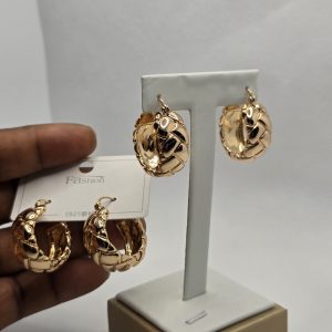 Non-tarnish earrings