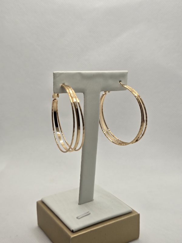 Non-tarnish earrings
