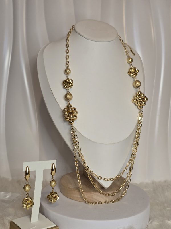 Non-tarnish bracelets with earrings