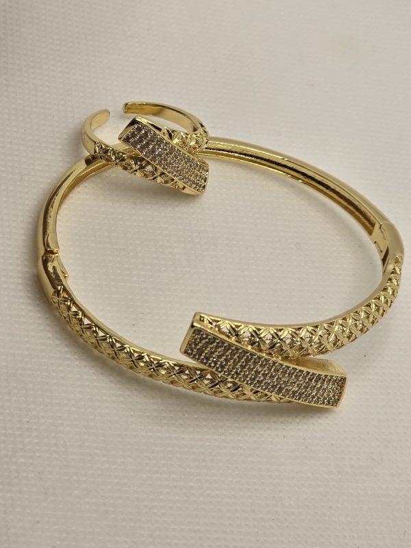 Non-tarnish bracelets with ring - Image 2