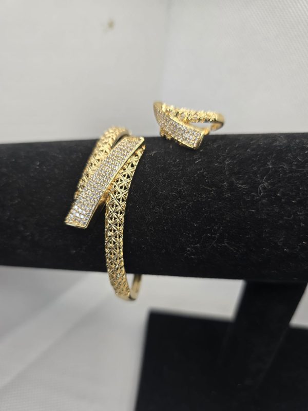 Non-tarnish bracelets with ring - Image 3