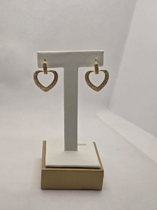 Non-tarnish earrings