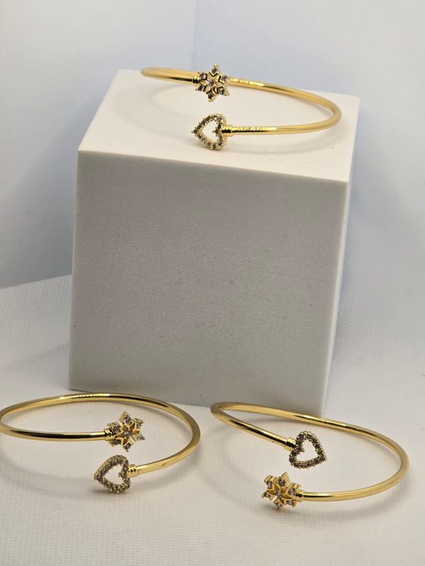 Non-tarnish  3 set gold bracelet