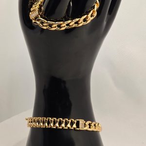 Non tarnish bracelet