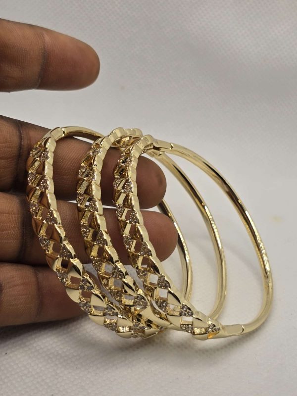 3 set non-tarnish bracelet