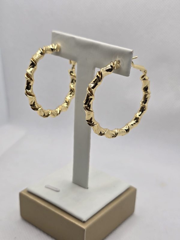 Non tarnish earring