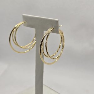 Non-tarnish earrings