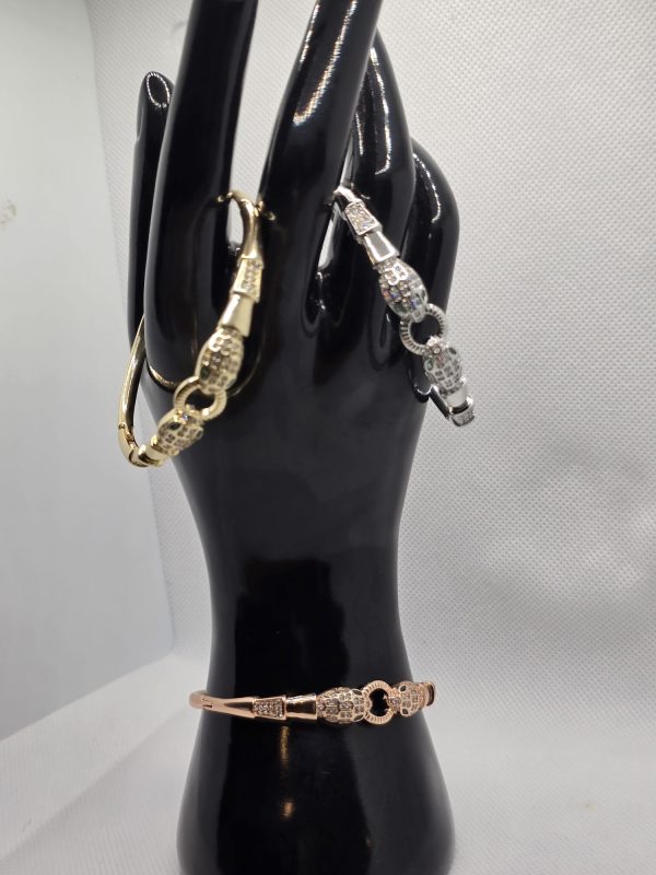 Non tarnish 3 tone of bracelet