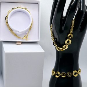 Non tarnish bracelet