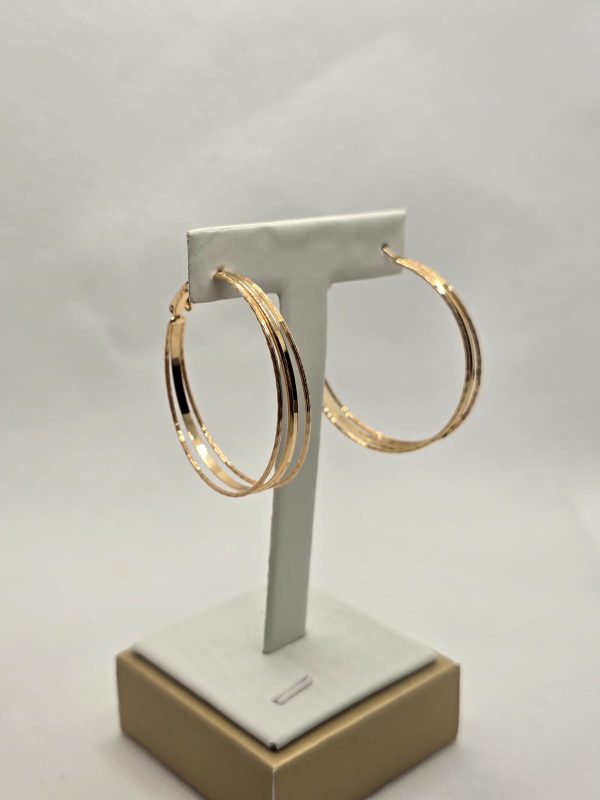 Non-tarnish earrings