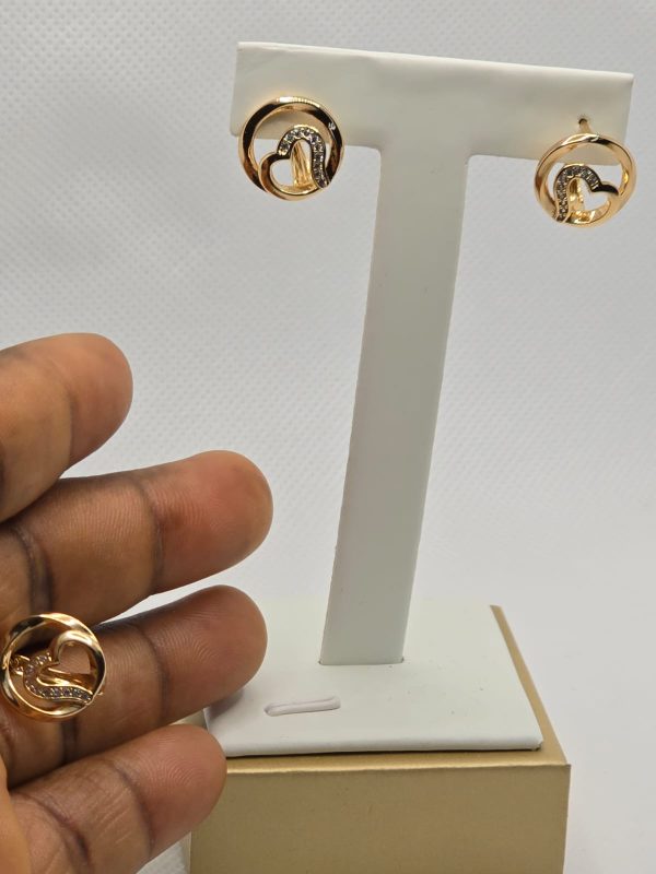 Non-tarnish earrings