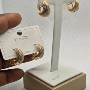Non-tarnish earrings