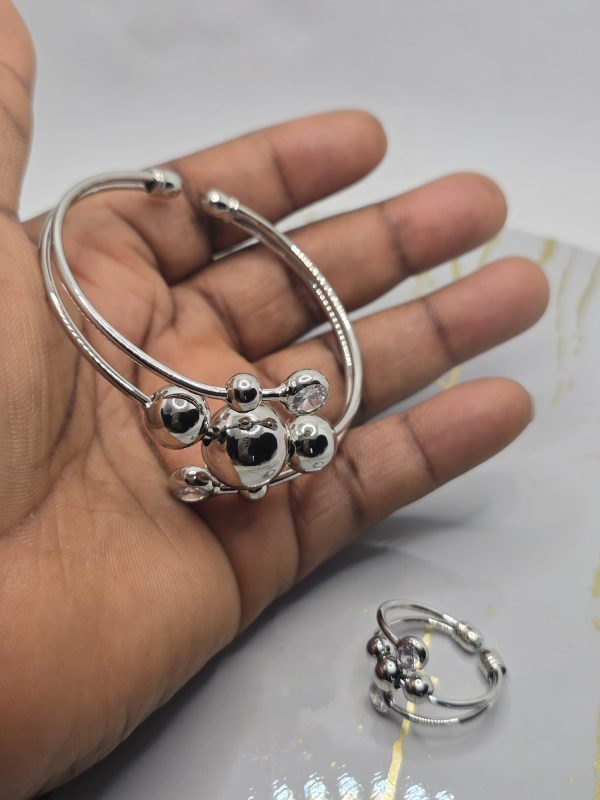 Non-tarnish silver bracelet with ring - Image 2